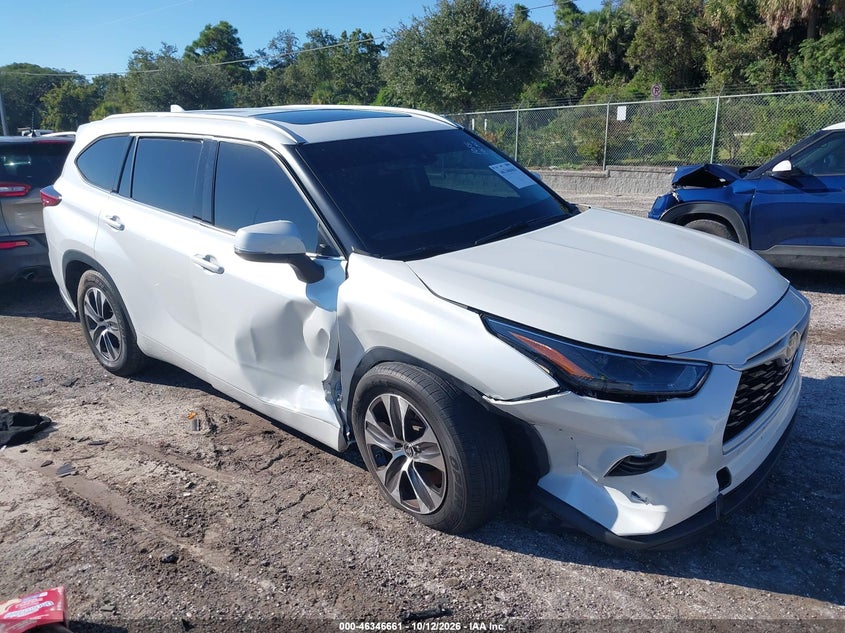 TOYOTA HIGHLANDER 2022, VIN 5TDHZRAH3NS104715