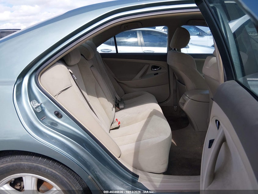 2007 TOYOTA CAMRY LE · Фото 8