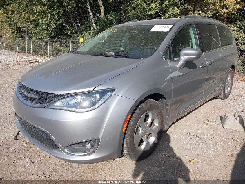 Vin: 2c4rc1eg3hr570716, lot: 46847422, chrysler pacifica touring-l plus 20172
