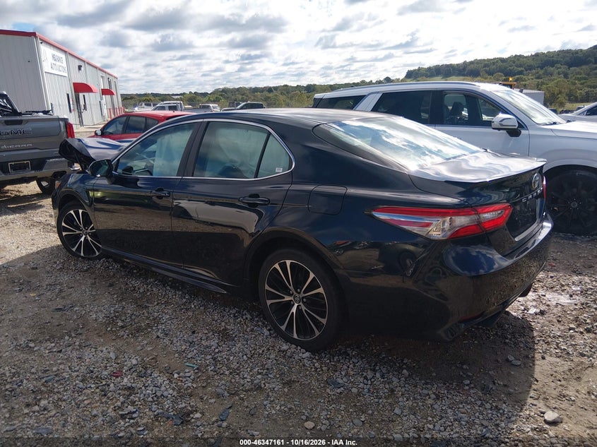 Vin: 4t1b11hk0ju525468, lot: 46847427, toyota camry se 20183