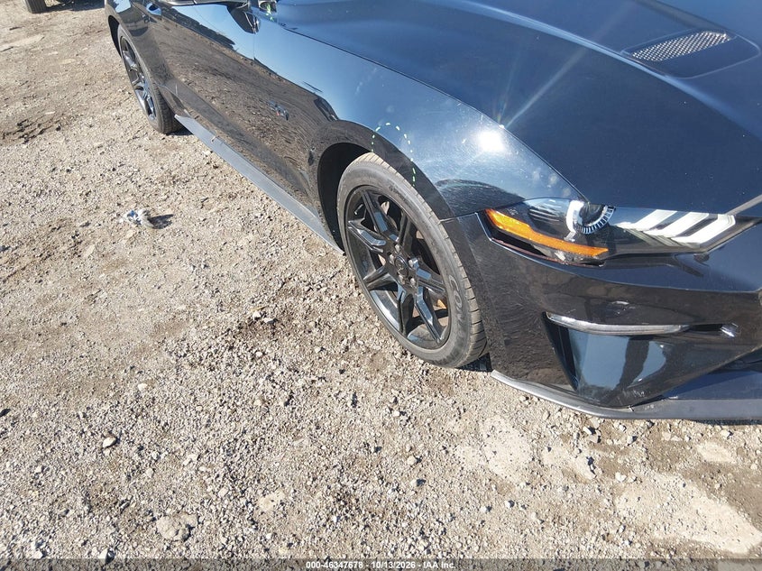 FORD MUSTANG - zdjęcie 18