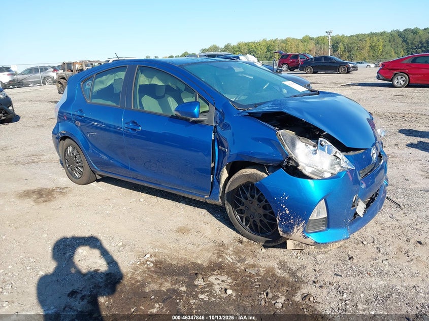 Vin: jtdkdtb37d1047659, lot: 46848112, toyota prius c one 20131