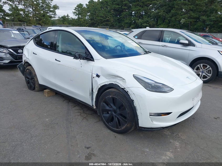 Vin: 7saygdee8rf183577, lot: 46848130, tesla model y 2024 img_1
