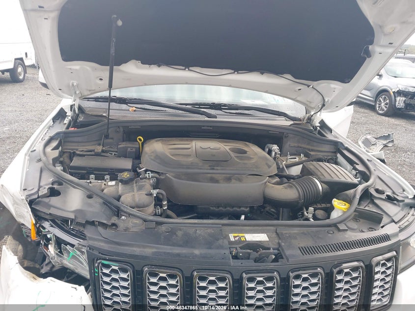 JEEP GRAND CHEROKEE - zdjęcie 10