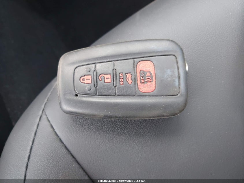TOYOTA PRIUS PRIME - zdjęcie 11