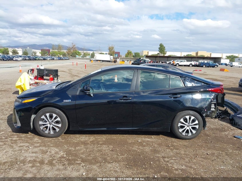 TOYOTA PRIUS PRIME - zdjęcie 15