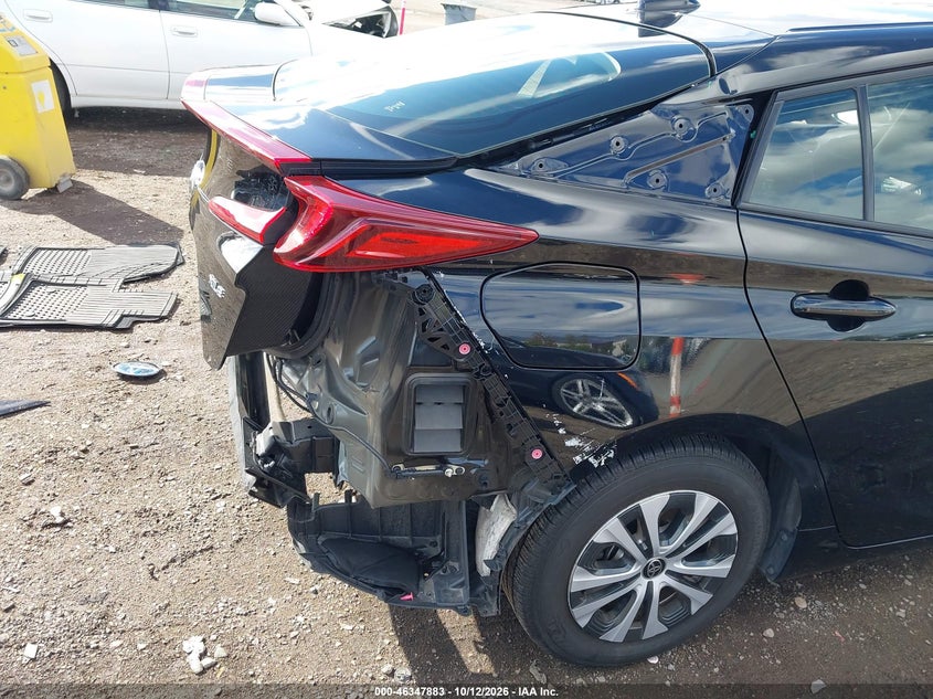 TOYOTA PRIUS PRIME - zdjęcie 18