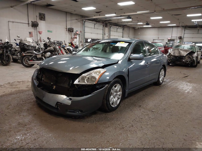 2011 Nissan Altima 2.5 S, Front End, IAAI, VIN 1N4AL2APXBC136517 — photo 2
