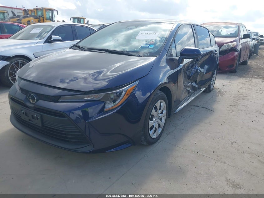 2025 Toyota Corolla Le, Left Side, IAAI, VIN 5YFB4MDE9SP260268 — photo 2