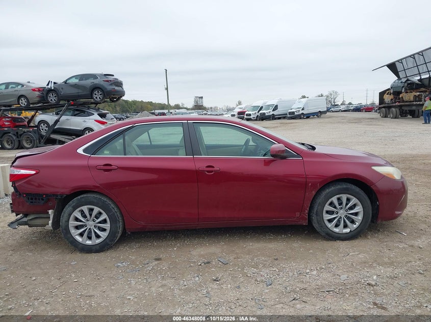 TOYOTA CAMRY - zdjęcie 14