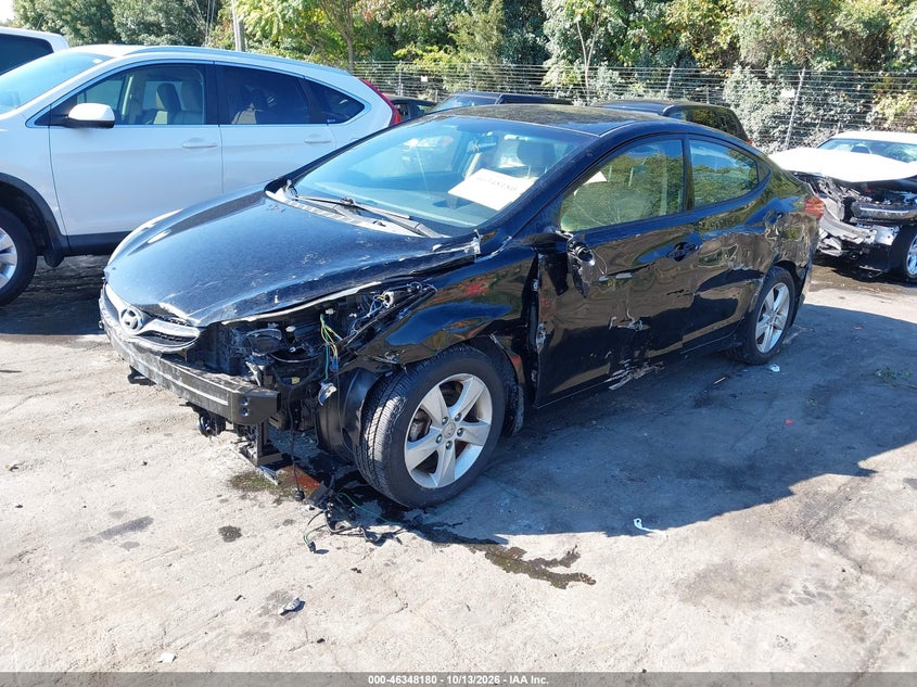 2013 Hyundai Elantra Gls, Left Side, IAAI, VIN KMHDH4AE0DU889758 — photo 2