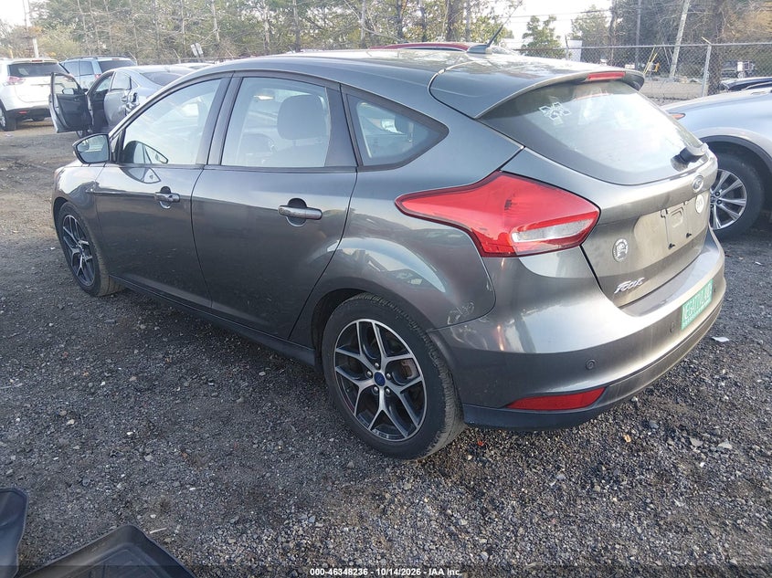 Vin: 1fadp3m2xhl241946, lot: 46848502, ford focus sel 20173