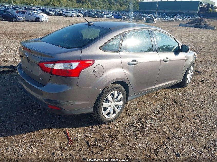 Vin: 1fahp3f27cl149524, lot: 46848638, ford focus se 20124