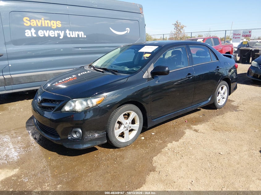 2012 Toyota Corolla S, Right Front, IAAI, VIN 2T1BU4EE4CC889405 — photo 2