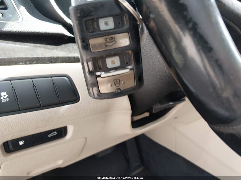 2015 KIA CADENZA PREMIUM · Photo 11