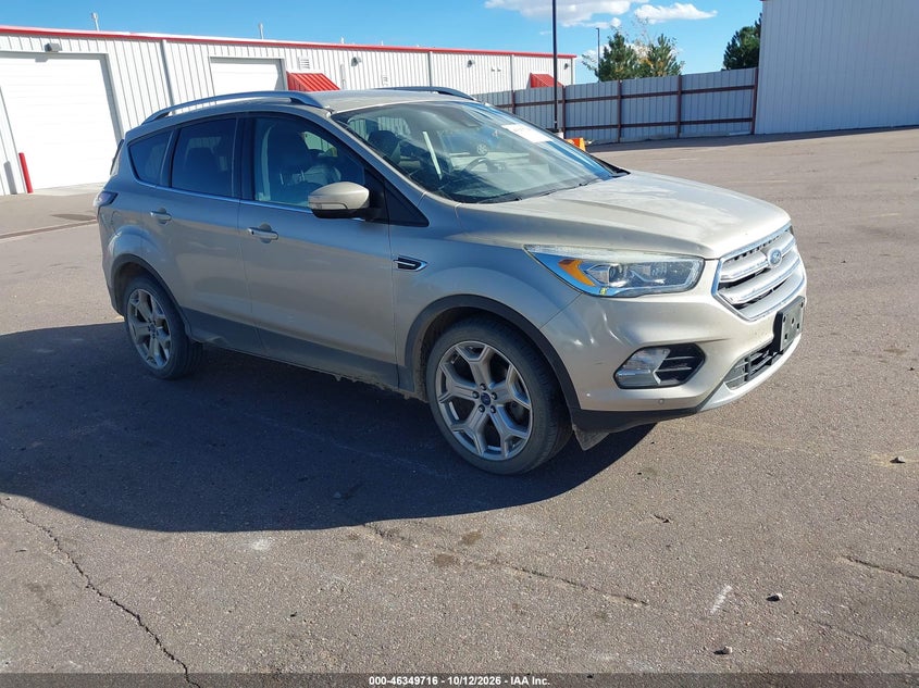 Vin: 1fmcu0jd5hue57437, lot: 46849982, ford escape titanium 20171