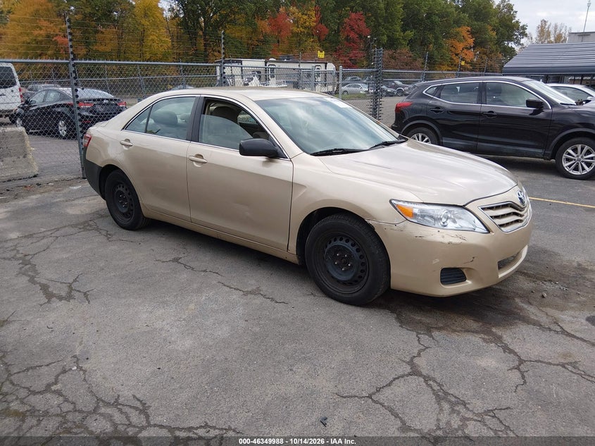 2011 TOYOTA CAMRY LE