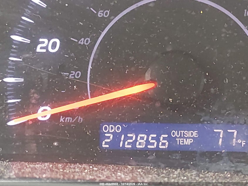 2011 TOYOTA CAMRY LE · Фото 15