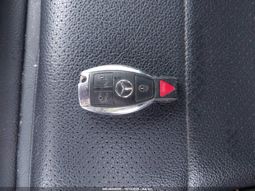 MERCEDES-BENZ GLC 300 - zdjęcie 11