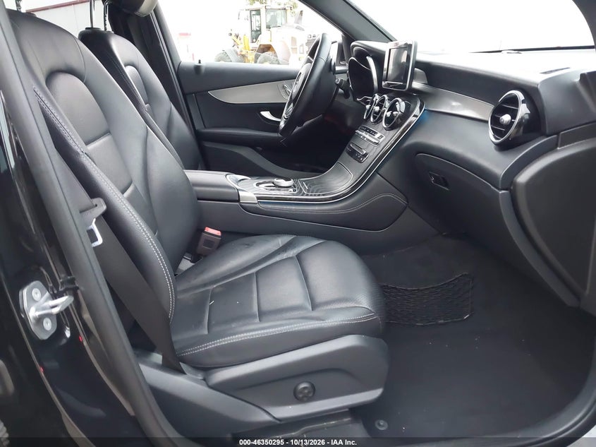 MERCEDES-BENZ GLC 300 - zdjęcie 5