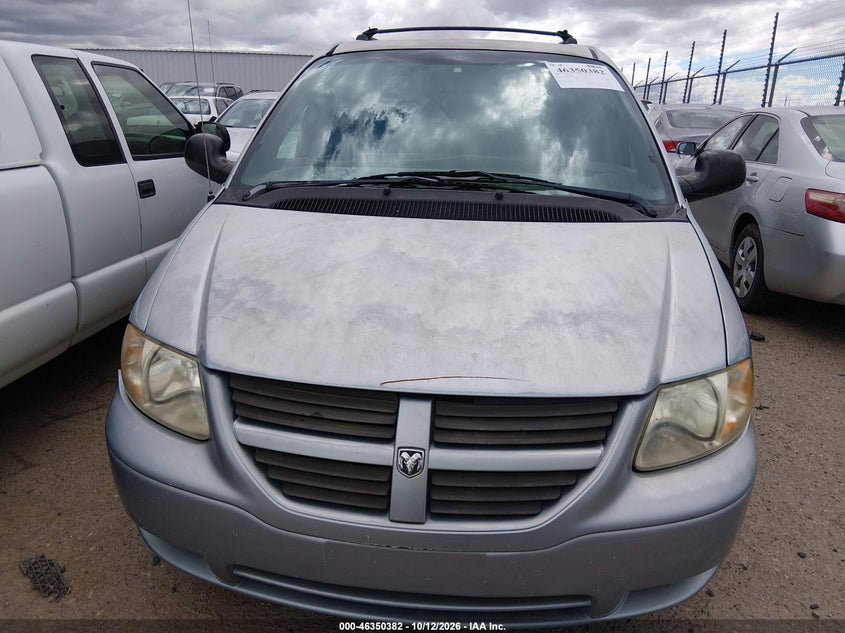 2005 DODGE CARAVAN SXT · Фото 6