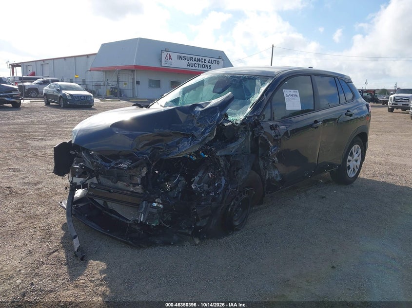 2026 Toyota Corolla Cross L, Front End, IAAI, VIN 7MUAAAAG8TV204555 — photo 2