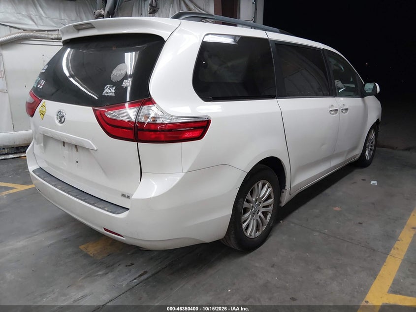 TOYOTA SIENNA - zdjęcie 4