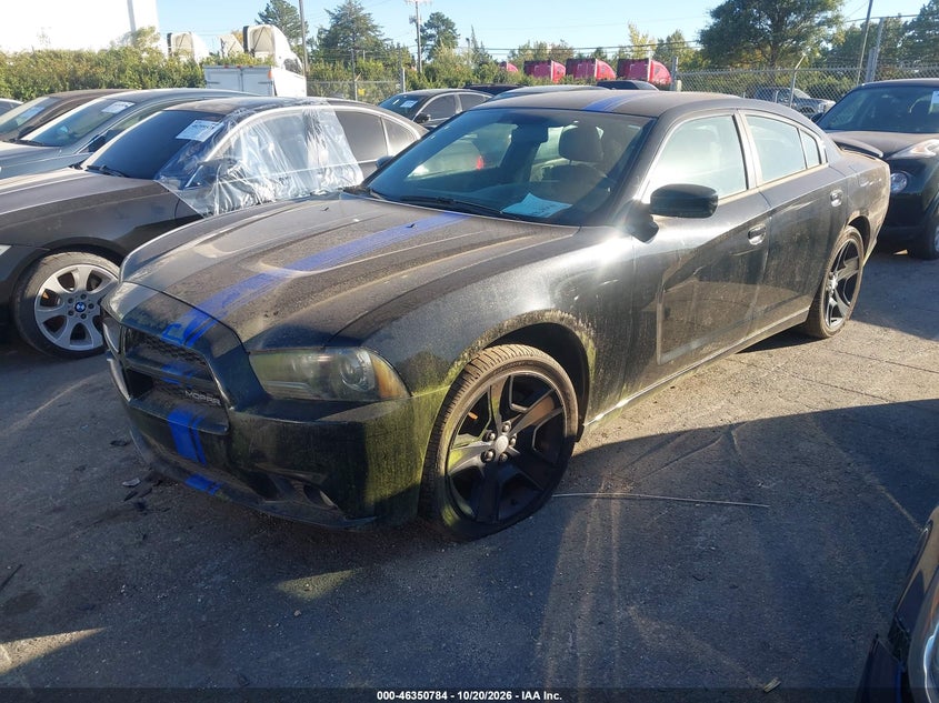 2011 DODGE CHARGER R/T · Photo 2
