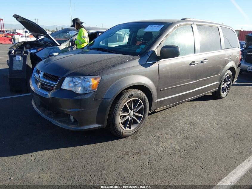 2017 Dodge Grand Caravan Sxt, Обычный износ, IAAI, VIN 2C4RDGCG8HR800205 — фото 2