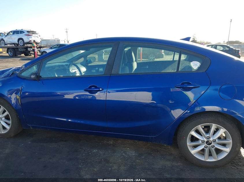 2017 KIA FORTE LX · Фото 14