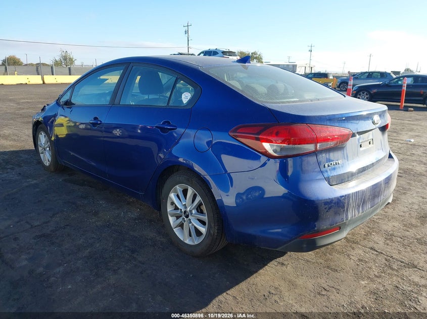 2017 KIA FORTE LX · Фото 3