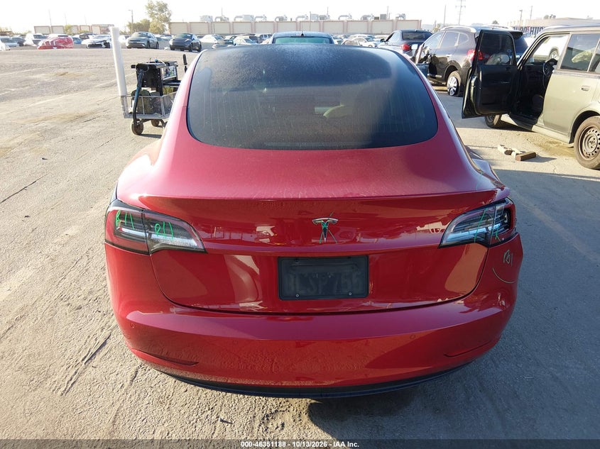 TESLA MODEL 3 - zdjęcie 17