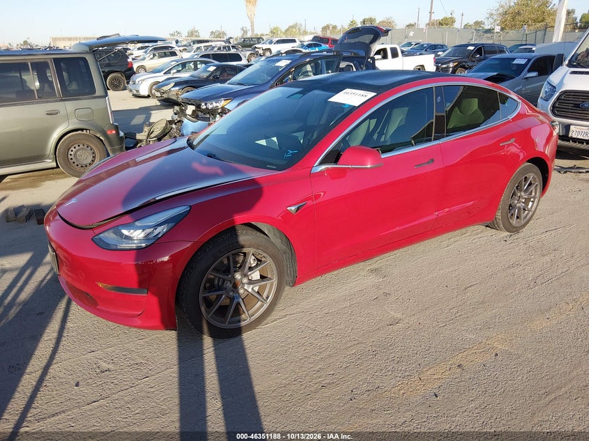 TESLA MODEL 3 - zdjęcie 2