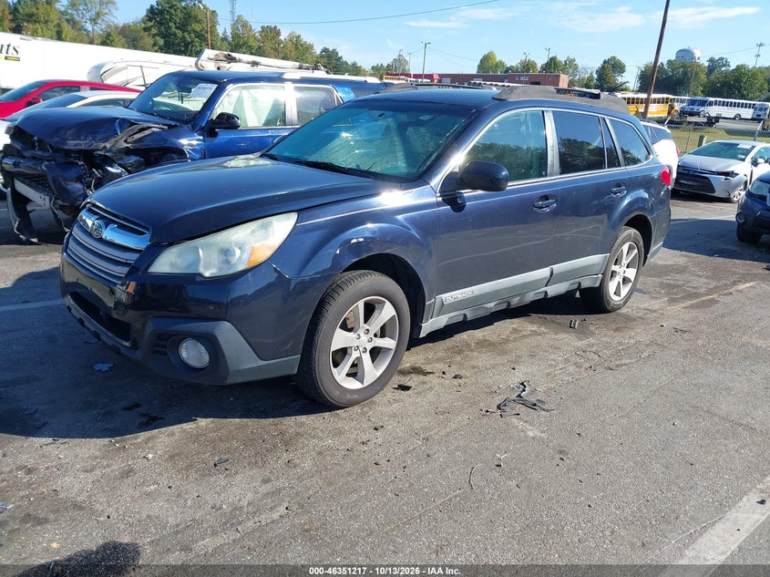 2013 SUBARU OUTBACK 2.5I PREMIUM · Photo 2