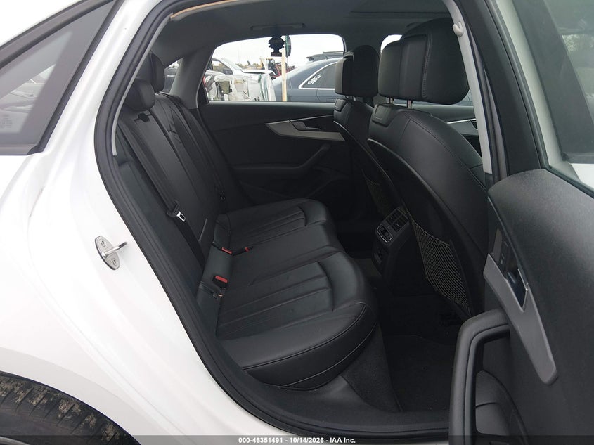 AUDI A4 - zdjęcie 8