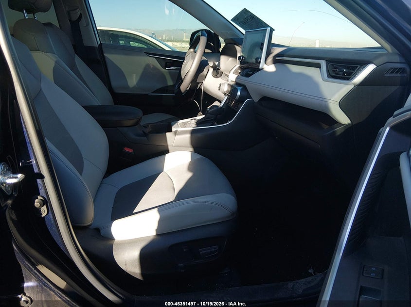 TOYOTA RAV4 HYBRID - zdjęcie 5