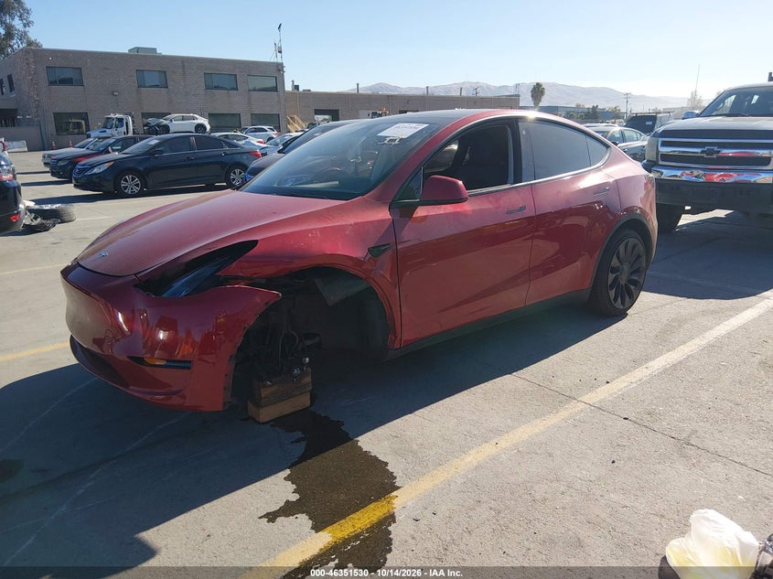 2021 Tesla Model Y Performance Dual Motor All-Wheel Drive, Удар спереди, IAAI, VIN 5YJYGDEF3MF252366 — фото 2