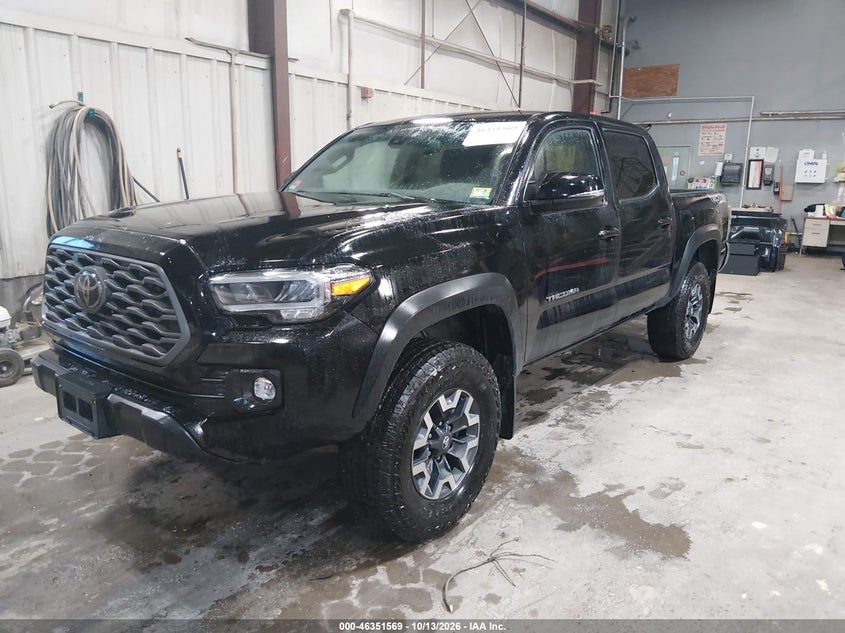 2023 Toyota Tacoma Trd Off Road, Right Side, IAAI, VIN 3TMCZ5ANXPM642758 — photo 2