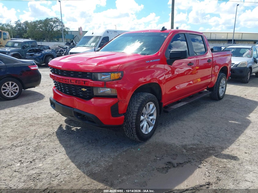 2020 Chevrolet Silverado 1500 4Wd Short Bed Custom, Front End, IAAI, VIN 1GCPYBEK9LZ301203 — photo 2