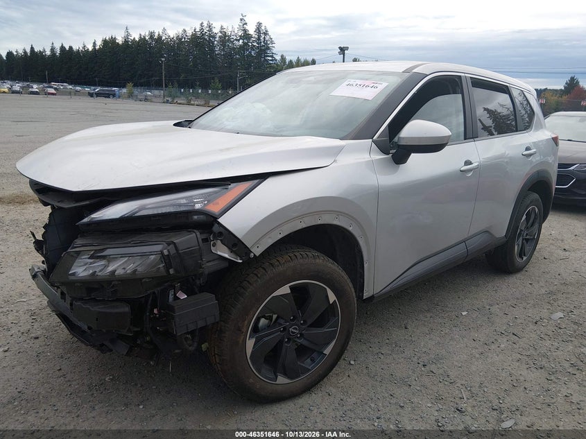 2025 Nissan Rogue Sv Intelligent Awd, Front End, IAAI, VIN JN8BT3BB6SW421578 — photo 2