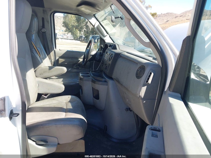 2011 FORD E-150 COMMERCIAL · Фото 5