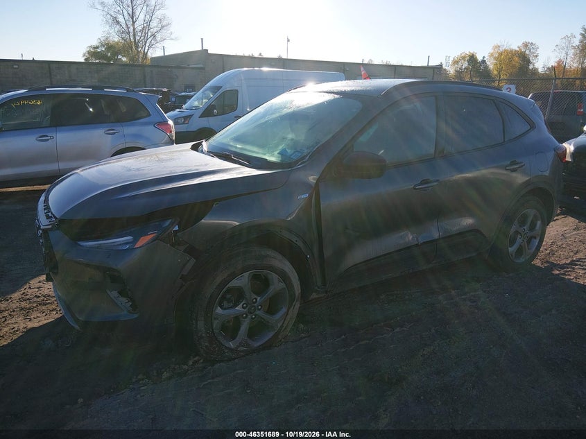 Vin: 1fmcu9mn2sua45587, lot: 46851955, ford escape st-line 20252