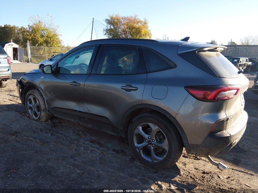 Vin: 1fmcu9mn2sua45587, lot: 46851955, ford escape st-line 20253