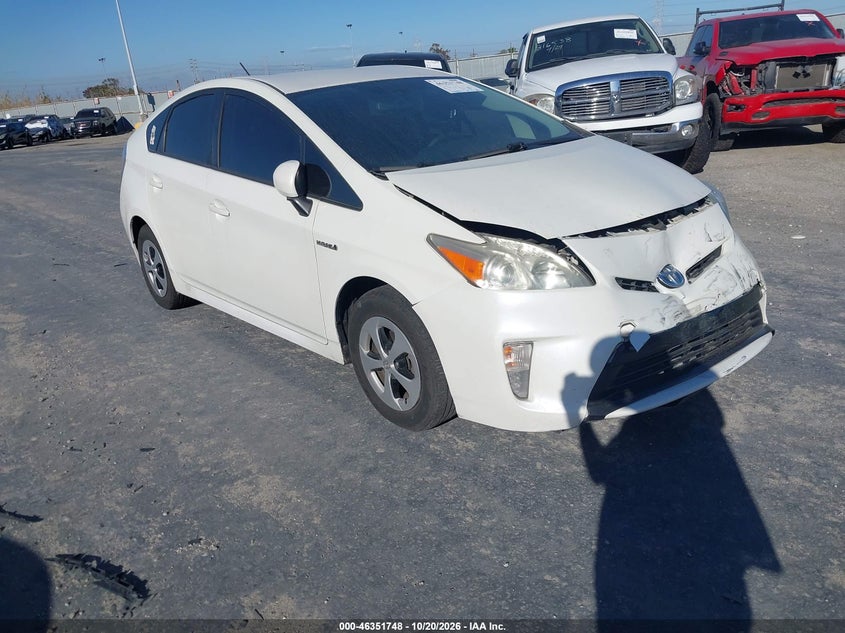 Vin: jtdkn3du4f2003330, lot: 46852014, toyota prius two 2015 img_1