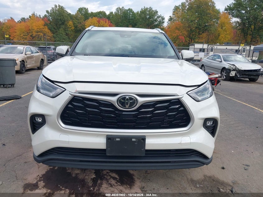 TOYOTA HIGHLANDER - zdjęcie 12