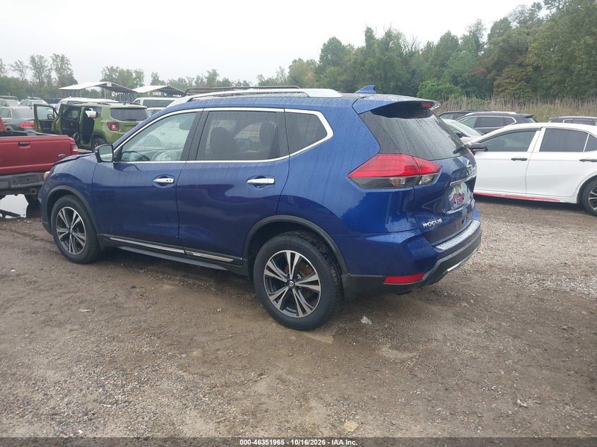 2017 NISSAN ROGUE SL · Photo 3