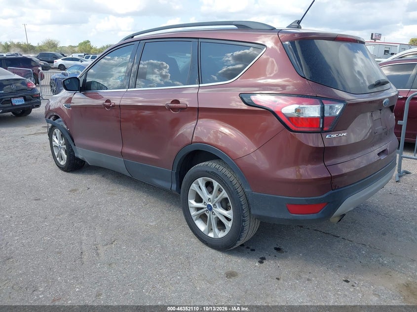 Vin: 1fmcu0hd2jub24754, lot: 46852376, ford escape sel 20183