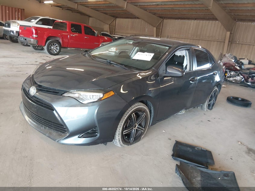 2018 Toyota Corolla Le, Удар спереди, IAAI, VIN 5YFBURHE5JP761695 — фото 2
