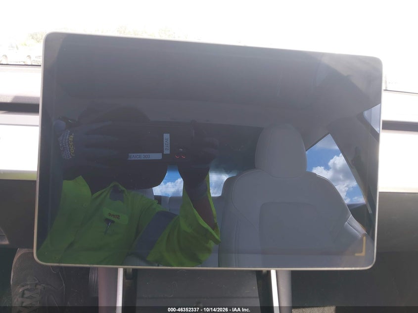 2020 TESLA MODEL 3 STANDARD RANGE PLUS REAR-WHEEL DRIVE/STANDARD RANGE REAR-WHEEL DRIVE · Фото 17