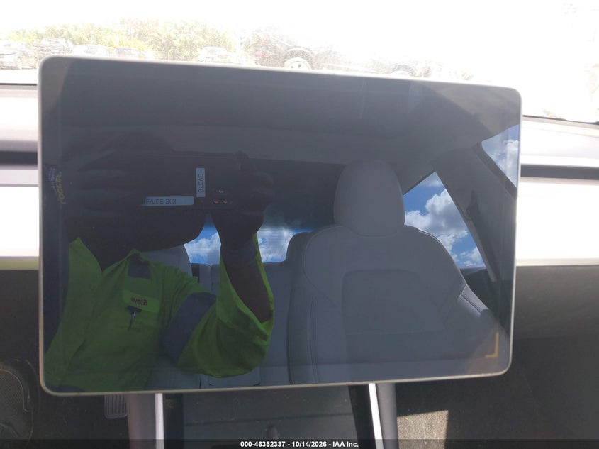 2020 TESLA MODEL 3 STANDARD RANGE PLUS REAR-WHEEL DRIVE/STANDARD RANGE REAR-WHEEL DRIVE · Фото 7
